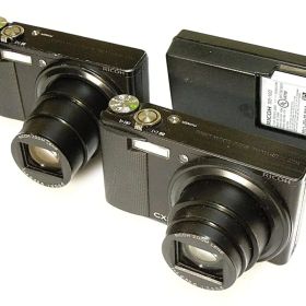（ジャンク）RICOH CX3×2台＋電池セット