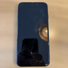 iPhone7 ブラック 画面割れあり 128GB バッテリー69%