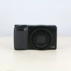 【中古】 (リコー) RICOH GR III【中古カメラ コンパクトデジカメ】 ランク：AB