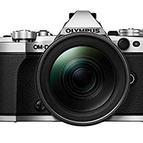 【中古】OLYMPUS ミラーレス一眼カメラ OM-D E-M5 MarkII 12-40mm F2.8 レンズキット シルバー E-M5 MarkII 12-