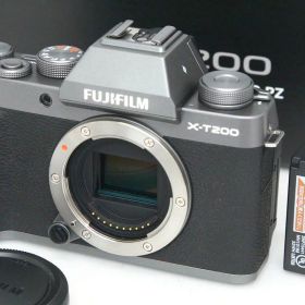 【中古】【美品】富士フイルム X-T200 ボディ ダークシルバー CA01-R5937-2K3 FUJIFILM Xマウント APS-C EVF 中古
