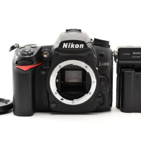 ★美品★ 《ショット数 8562回》 ニコン NIKON D7000 ボディ #2639