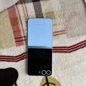Samsung Galaxy Z Flip6本体