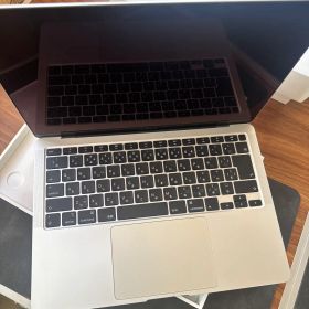 MacBook Air 13.3インチ シルバー Intel Core i5 …