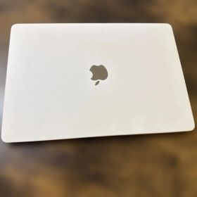 Apple MacBook Air（M1,2020）A2337