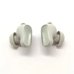 【中古】BOSE QuietComfort Ultra Earbuds 第2世代 [ホワイトスモーク]【ECセンター】保証期間１ヶ月【ランクB】