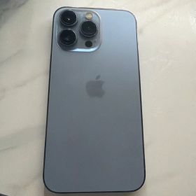 Apple iPhone 13 Pro 本体