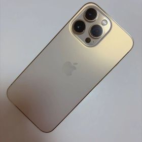 Apple iPhone 13 Pro 本体