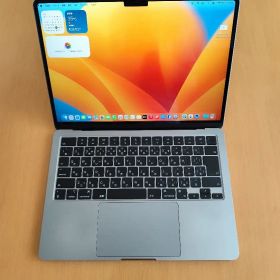 Apple Macbook Air M2 チップ 8GB/256GB