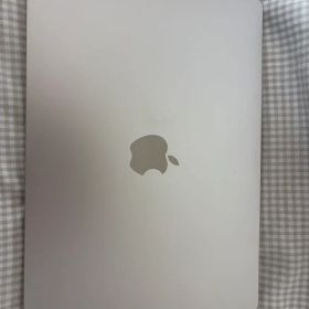 MacBook Air M2 8GB 美品