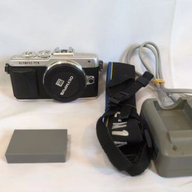 OLYMPUS PEN E-PL7 本体