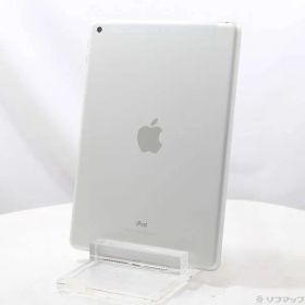 ソフマップ 〔中古品〕 iPad 第6世代 32GB シルバー MR6P2J／A auロック解除SIMフリー【377】