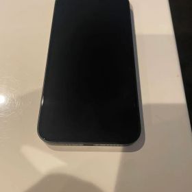 iPhone 16e 256GB ブラック SIMフリー 美品 バッテリー94%
