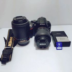 Nikon D5200 ダブルレンズキット ショット数9328回 動画OK!
