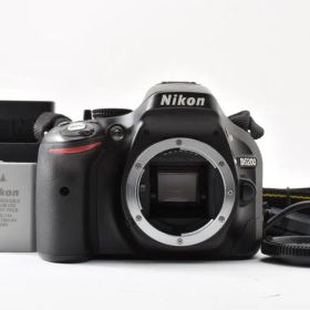 ★撮影枚数3,777枚・美品★ ニコン D5200 ボディ #23125