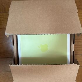 MacBook neo 256GB 充放電2回 人気のシトラス USキー
