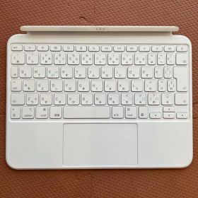 iPad用(第10世代) Magic Keyboard Folio【欠品あり】