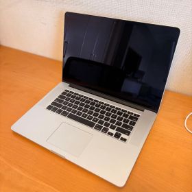 【美品】MacBookPro 15inch Mid 2015 1TB/16GB