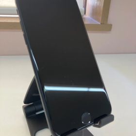 iPhone SE第3世代 64GB 011