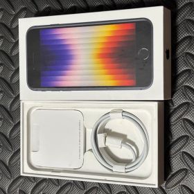 Apple iPhone SE 第3世代 本体 64GB 黒