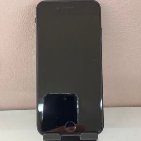 iPhone SE 第3世代 64GB 018
