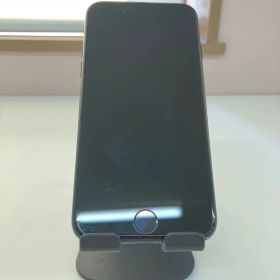 iPhone SE第3世代 64GB 014