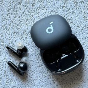 【美品】Anker Soundcore Liberty 4 ワイヤレスイヤホン
