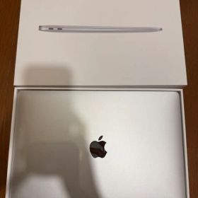 MacBook Air 2020 13インチ i7 8GB/256GB