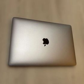 MacBook Air M1 メモリ8GB SSD256GB