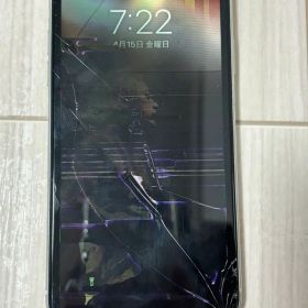 iPhone XR White 64 GB au