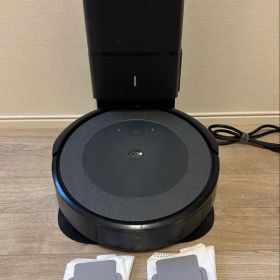 ロボット掃除機 ルンバ i3 本体＋クリーンベース 消耗品交換用付属付き