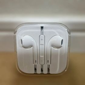 【新品未使用】Apple純正 イヤホン EarPods 3.5mm 丸型端子
