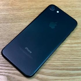 E4 SIMフリー iPhone 7 32GB ブラック