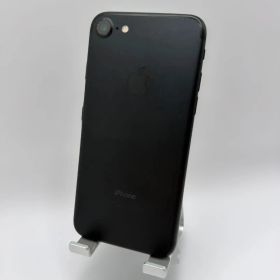 Apple iPhone 7 32GB 61% A1779 本体 172