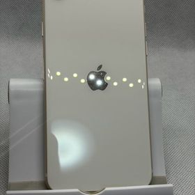 ○バッテリー81% SIMフリー iPhoneSE 第3世代 64GB スターライト