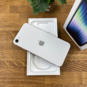 iPhone SE3 64GB スターライト 国内版 SIMフリー 送料無料