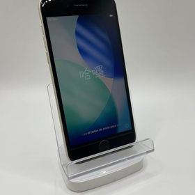 バテッリ81％付属品３点付きiPhoneSE第3世代64GBスターライトSIMフリー美品