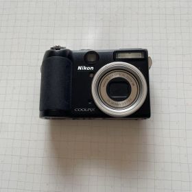 Nikon COOLPIX P5000 デジタルカメラ