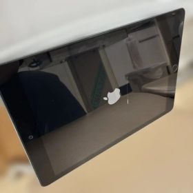 iPad 第7世代 wifi cellular スペースグレイ