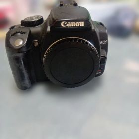 【ジャンク】Canon EOS Kiss Digital N デジタル一眼レフ