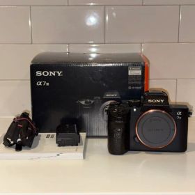 α7 III 中古 85,000円 | ネット最安値の価格比較 プライスランク