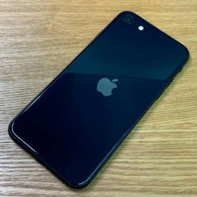 A5935 SIMフリー iPhoneSE 第3世代 64GB