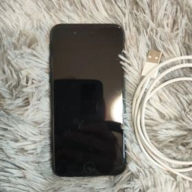 iPhone SE 第3世代ミッドナイト（黒）容量 64GBSIMフリー