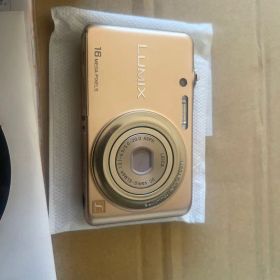 Panasonic DMC-FH7 ゴールド 展示開梱品