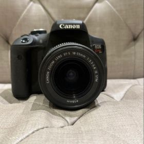 Canon EOS Kiss X90 EF-S 18-55mm IS STM