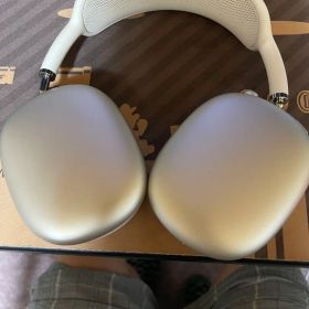 Apple AirPods Max 2 - スターライト