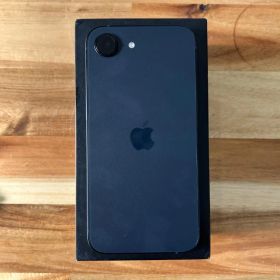 美品 バッテリー100％ iPhone 17e 256GB SIMフリー