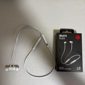 Beats Flex ワイヤレスイヤホン スモークグレー