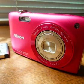 NIKON COOLPIX S3300 ニコン デジカメ 動作OK♪
