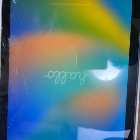 Apple iPad 第6世代 32GB 本体